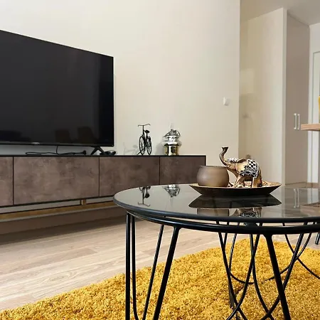Aurora Apartment