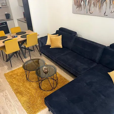 Aurora Apartment