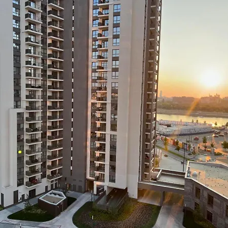 Aurora Apartment *